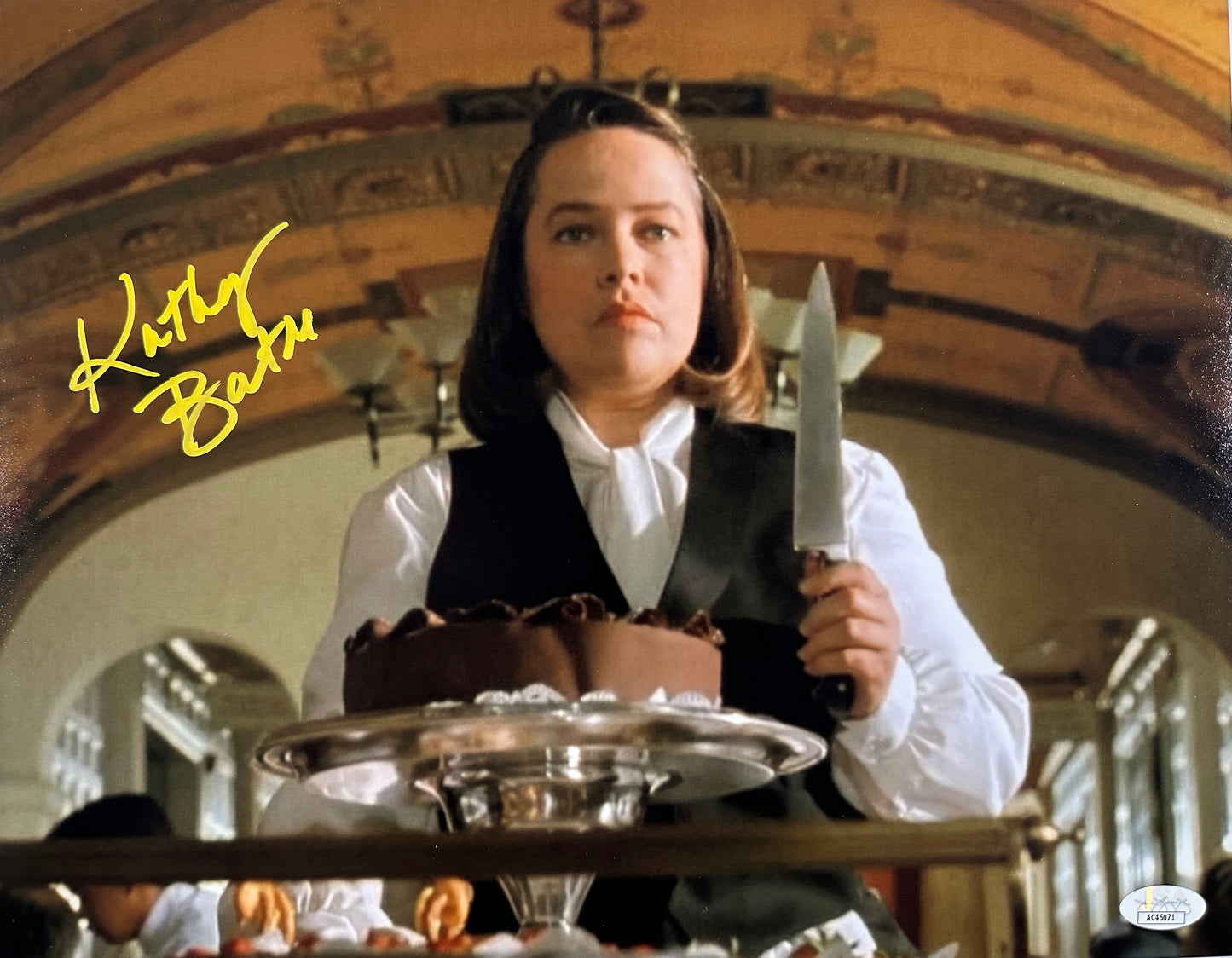 Kathy Bates Signed 11x14 Misery Waitress JSA Authenticated