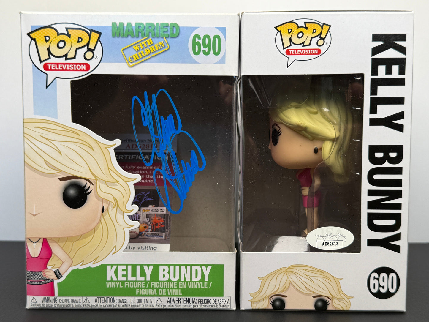 Christina Applegate Signed Funko POP! BOX ONLY Kelly Bundy Blue Ink JSA COA from Private Signing