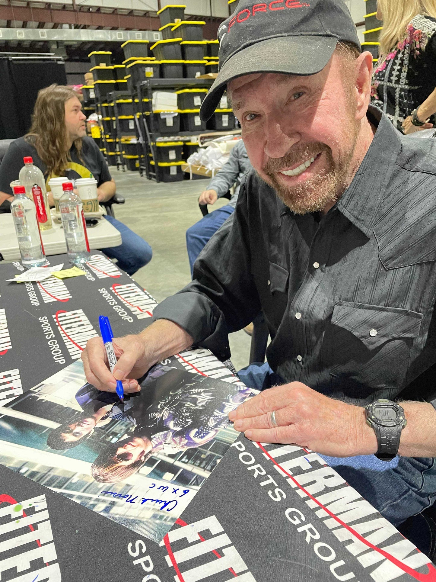 Chuck Norris Signed 11x14 Photo – JSA Authenticated + Rare Inscription "6x World Champ"